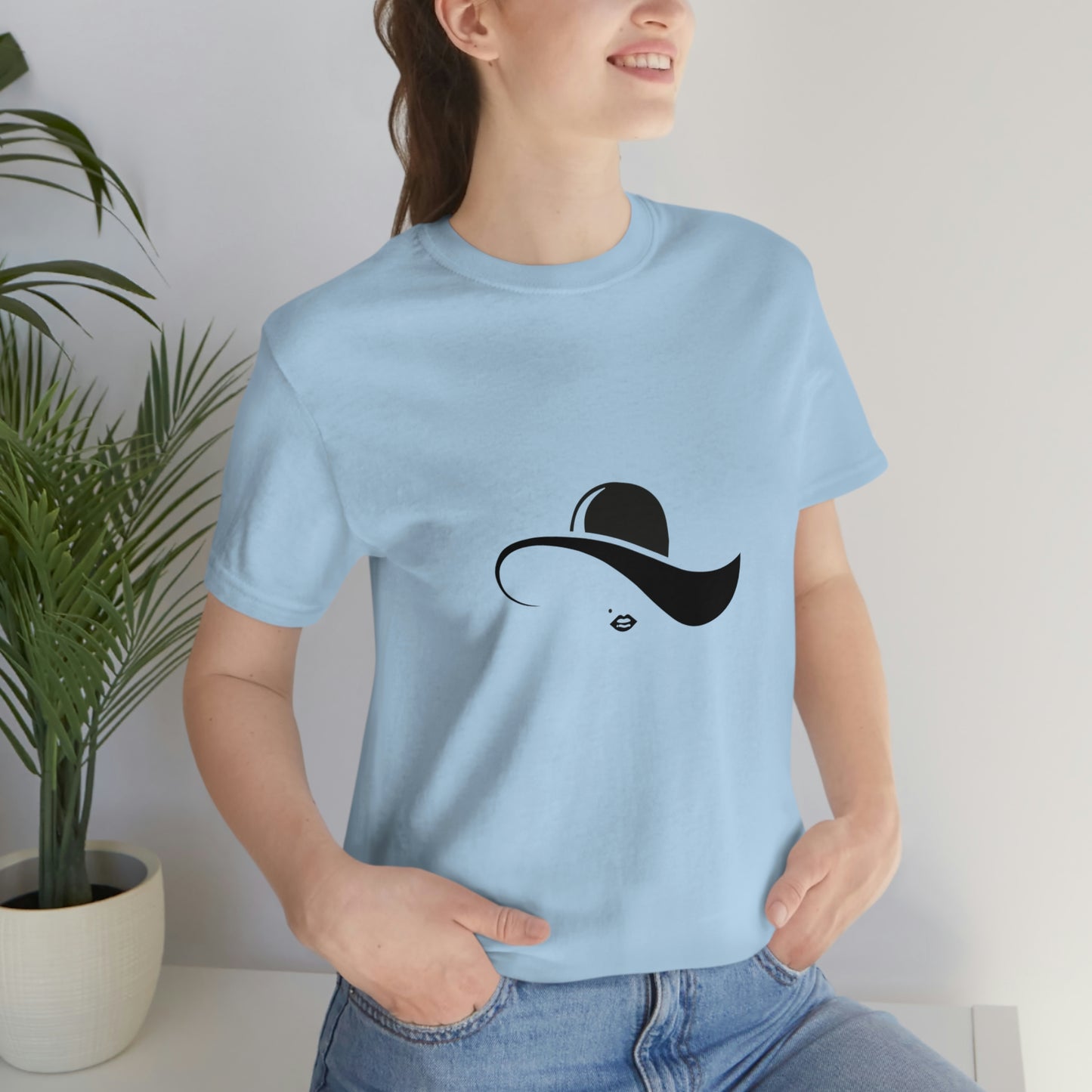 ‘Elegant hat’ Unisex Jersey Short Sleeve Tee