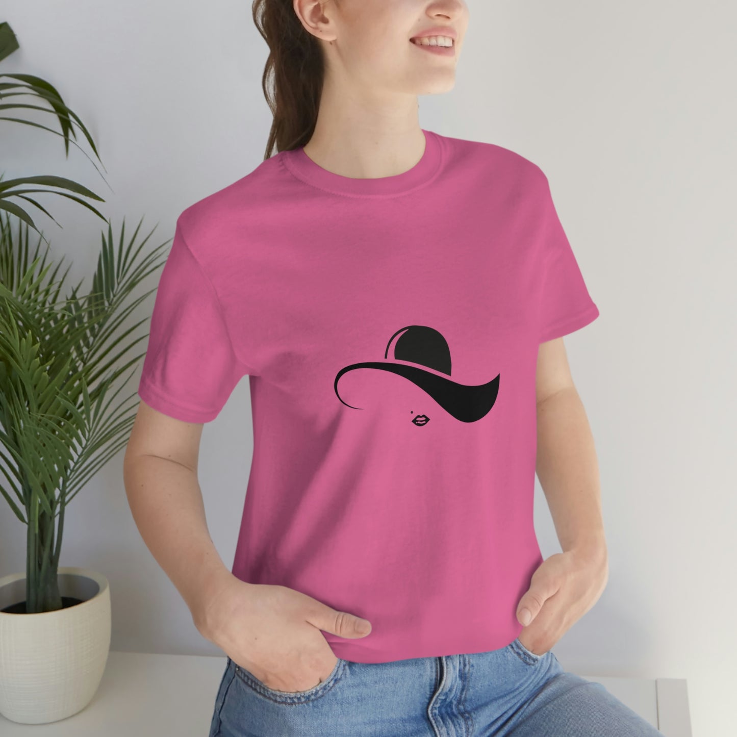 ‘Elegant hat’ Unisex Jersey Short Sleeve Tee